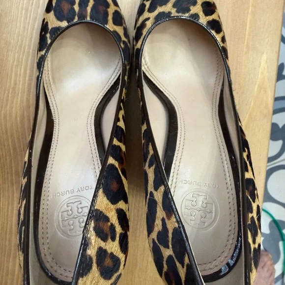 Tory Burch Suede Leopard Print Pointed Toe High Heels - Women size 8 - Picture 2 of 8